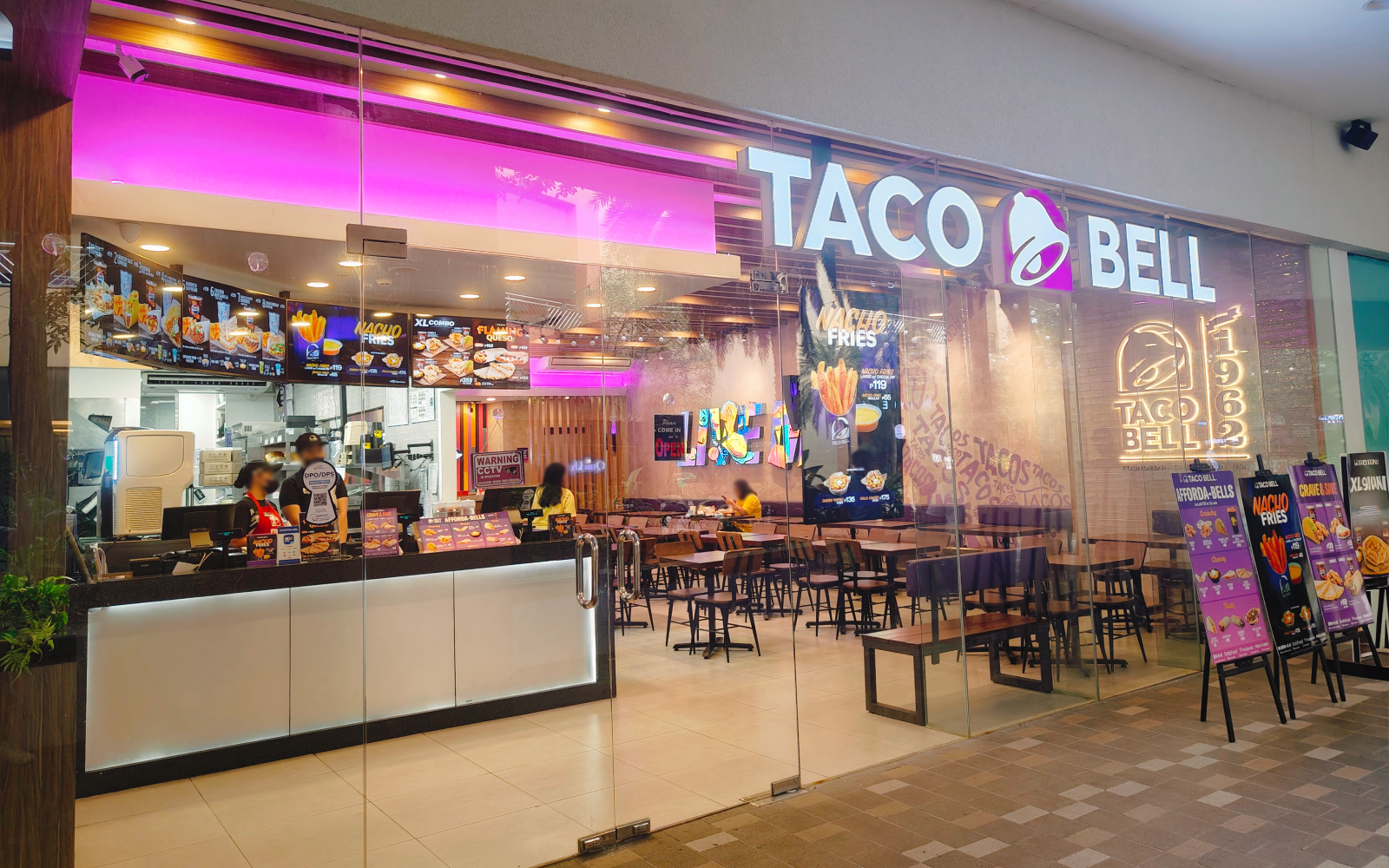 TACO BELL in SM Mall of Asia